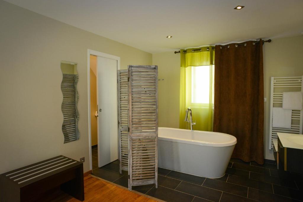 Logis Hotel Restaurant L'Auberge Normande Carentan Eksteriør bilde