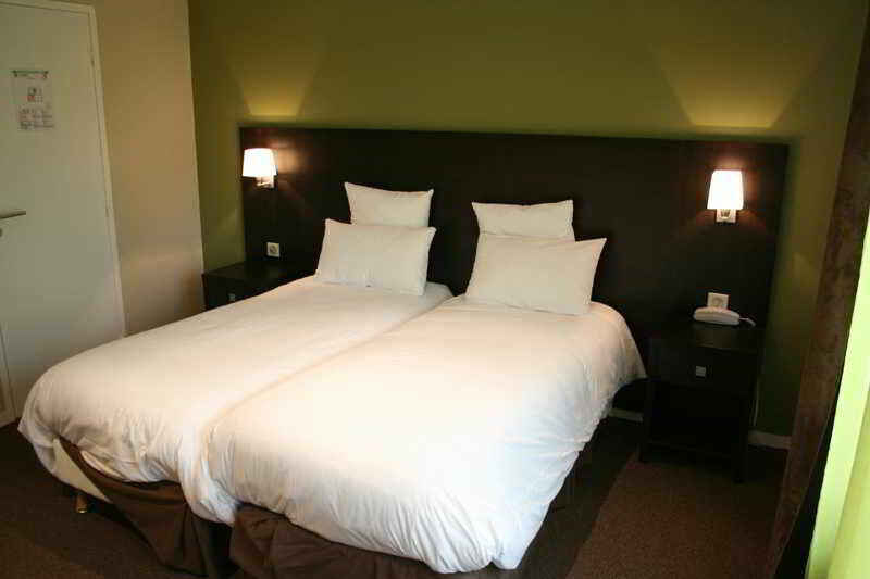 Logis Hotel Restaurant L'Auberge Normande Carentan Eksteriør bilde